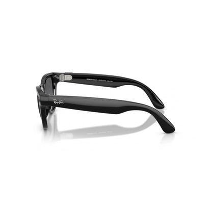 Occhiali intelligenti Ray-Ban Meta con fotocamera e lenti polarizzate
